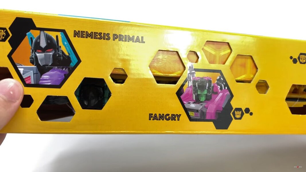 transformers buzzworthy bumblebee worlds collide multipack